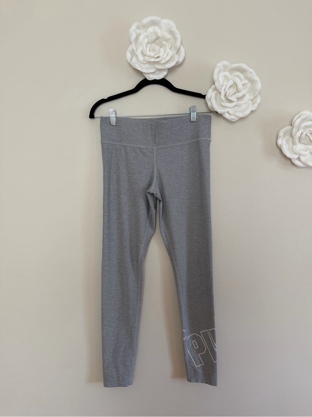 PINK Victoria's Secret Gray Girls' Athletic Leggings